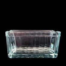 Load image into Gallery viewer, Side view close-up of ribbed pattern on Anchor Hocking sugar packet holder showing classic 1950s diner-style texture