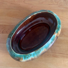Load image into Gallery viewer, Vintage glossy aurora drip glaze oval ceramic planter. Crafted by Robinson Ransbottom Pottery Co., USA, 1960s. A beautiful piece to add to your art pottery collection and plant up your favourite succulents or houseplant!
In excellent condition, no chips/cracks/repairs. Maker's marks.
Measures 9 x 5 3/4 x 2 3/4 inches
