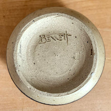 Load image into Gallery viewer, Unglazed base of Bennett studio pottery vase — recessed foot ring, speckled stoneware clay, "Bennett" incised signature stamp