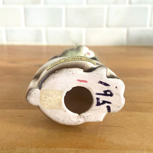 Load image into Gallery viewer, Jacks Daughter of All Trades Vintage Retro Mid-Century Kitsch Etsy Shopify Toronto Canada Free Porch Pick Up Local Delivery Worldwide Shipping Judy Weinberg Unique Sustainable Gift Home Decor Cat Collectible Collector Farmhouse Cottage Core Shabby Chic Anthropomorphic Ceramic Cat Figurine Big Yellow Eyes