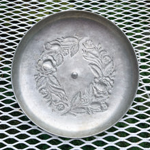 Load image into Gallery viewer, Vintage mid-century era Roses hand forged hammered aluminum ice bucket featuring two stylized handles, an embossed rose sprays on each side of the bucket plus a wreath of roses on the lid circling the decorative knob. Crafted by the Everlast Metal Products Corporation, USA, 1950s. Includes a decorative hammered aluminum slotted ice spoon. The perfect addition to your bar cart!
In used vintage condition with age-appropriate wear. Measures 8 x 8 x 9 1/2 inches