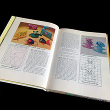 Load image into Gallery viewer, Vintage mid-century Gifts to Make Yourself, hardcover book. Its 208 pages contains a range of projects from fabric to food. Published by Meredith Corporation, USA, copyright 1972, first edition, fourth printing, 1974. The bound hardcover book is in excellent condition and the interior pages have typical age-related yellowing. Previous owners name marked in ink.
