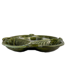 Load image into Gallery viewer, Vintage mid-century era five part green drip glazed ceramic relish dish 722 featuring a central bowl surrounded by four leaf-shaped sections. Crafted by Wade of California Pottery, circa 1960s. A enchanting serving piece for snacks, veggies and dips!
In excellent condition, free from chips/cracks/repairs.
Measures 13 1/2 x 2 inches
