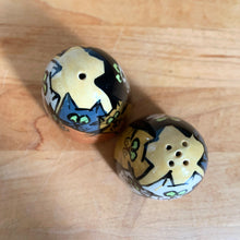 Load image into Gallery viewer, Hand Painted Multicoloured Smiling Cats Salt and Pepper Shakers