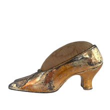 Load image into Gallery viewer, Vintage silver plated Empire State Building pin cushion shoe, having a superb design with an molded Empire State Building panel. A wonderful example of an early 20th century, (1930s), decorative and collectable souvenir.
The shoe is in good general condition, with age-related tarnishing of the silver plating and discolouration to the fabric of the pin cushion. Bottom marked JB 1671.
Measures 5 1/2 x 1 1/2 x 2 1/2 inches