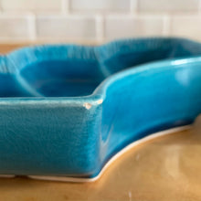 Load image into Gallery viewer, Jacks Daughter of All Trades Vintage Antique Retro Mid-Century Modern Modernist Kitsch Store Shop Reseller Etsy Shopify Toronto Canada Free Porch Pick Up Local Delivery Worldwide Shipping Judy Weinberg Unique Housewarming Hostess Sustainable Gift Home Decor Collectible Collector Mothers Fathers Day Farmhouse Cottage Core Shabby Chic Tiki Barware Serveware California Pottery Lazy Susan L69