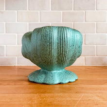 Load image into Gallery viewer, RARE FIND!
Stunning vintage mid-century era art deco Elegance line footed planter resembling a curled waves or shell, glazed with a luminous turquoise, shape 1418. Crafted by Shawnee Pottery, USA, 1950s. A gorgeous must-have for any Shawnee or planter collector!
In excellent condition, no chips/cracks/repairs.
Measures 8 x 5 3/4 x 4 1/2 inches