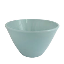 Load image into Gallery viewer, Rare vintage Fire-King Ware turquoise blue 7 Inch, 2 quart splash proof mixing bowl. Crafted by Anchor Hocking, USA, 1956 - 1958. The perfect touch of colour for your mixing bowl collection. Add vintage charm to your kitchen decor! Excellent condition, no chips and appears unused. Measures 7 5/8 x 4 5/8 inches, 2 quarts