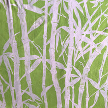 Load image into Gallery viewer, Vintage Ultracale "Bamboo" flat queen poly cotton sheet featuring a pattern of white bamboo botanicals on green. Crafted by Wamsutta, USA, 1977. A beautiful addition to your Hollywood Regency retro bedding decor or repurpose for crafting.
In excellent vintage condition, no stains/tears.
Measures 108 x 98 inches