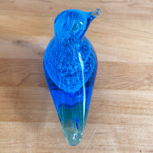 Load image into Gallery viewer, Delightful hand blown two-toned blue art glass bird paperweight with controlled bubbles. Produced by Altaglass of Medicine Hat Canada, 1979. In excellent condition, free from chips/cracks/damage. Maker's marks on the bottom. Measures 2 1/4 x 4 5/8 x 4 inches