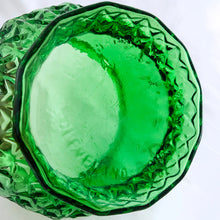 Load image into Gallery viewer, Vintage emerald green vertically ribbed pressed glass round planter or vase with a sweet repeating four point star pattern, A135. A great piece of mid-century glass made by the EO Brody Glass Company. Circa 1960s. Perfect to use as a planter or pair it with a flower frog to make beautiful arrangements. Could also be used as a candy bowl. In excellent condition, no chips or cracks. Measures 6" x 5"