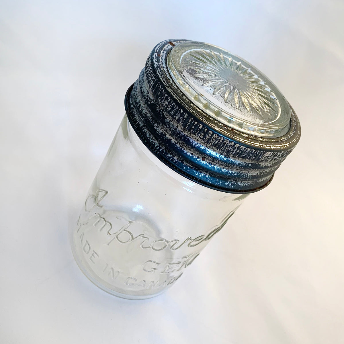 Company makes new canning lids available for gem jars