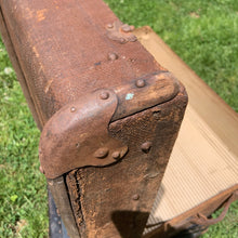 Load image into Gallery viewer, Jacks Daughter of All Trades Vintage Antique Retro Mid-Century Modern Kitsch Store Shop Reseller Etsy Shopify Toronto Canada Free Porch Pick Up Local Delivery Worldwide Shipping Judy Weinberg Unique Housewarming Hostess Sustainable Gift Home Decor Collectible Collector Farmhouse Shabby Chic Cottage Core Industrial Repurpose Project