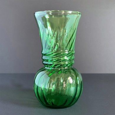 Vintage Emerald Green Optic Glass Vase with Rope and Swirl Details Anchor Hocking Home Decor Boho Bohemian Shabby Chic Cottage Farmhouse Mid-Century Modern Industrial Retro Flea Market Style Unique Sustainable Gift Antique Prop GTA Hamilton Toronto Canada shop store community seller reseller vendor floral flower bouquet arrangement