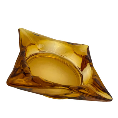 Vintage mid-century era pressed glass pinched square ashtray. Available in amber and clear. Perfect for the tobacciana collector!  In excellent condition, free from chips.  Measures 4 1/8 x 4 1/8 x 1 1/8 inches