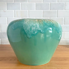 Load image into Gallery viewer, Vintage glossy aqua drip glaze ceramic vase, 312. Crafted by Robinson Ransbottom Pottery Co., USA, 1960s. A beautiful piece to add to your art pottery collection!

In excellent condition, no chips/cracks/repairs. Marked 312 USA.

Measures 8 x 6 1/2 inches
