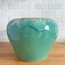 Load image into Gallery viewer, Vintage glossy aqua drip glaze ceramic vase, 312. Crafted by Robinson Ransbottom Pottery Co., USA, 1960s. A beautiful piece to add to your art pottery collection!

In excellent condition, no chips/cracks/repairs. Marked 312 USA.

Measures 8 x 6 1/2 inches
