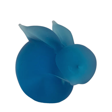 Sweet vintage blue satin art glass bunny rabbit paperweight. Crafted by Interpur ROC, Taiwan, 1980s. A lovely piece for any room in your home, or to give as a gift.  In excellent condition, free from chips.  Measures 3 1/2 x 2 x 3 inches