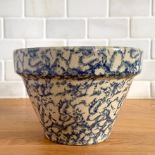 Load image into Gallery viewer, Vintage blue spongeware ceramic stoneware 6 inch mixing bowl or planter. Crafted by Robinson Ransbottom Pottery Co. 1990s. The impeccable quality of this stoneware will stand the test of time. A beautiful way to add charm your farmhouse or cottage kitchen and decor!

In excellent like-new condition, no chips/cracks/repairs. Maker&#39;s marks on the bottom.

Measures 6 1/8 x 4 inches
