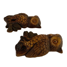 Load image into Gallery viewer, Opposite side profile of vintage chalkware owl wall plaque showing relief depth and dimensional form, 1960s Canada
