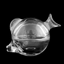 Load image into Gallery viewer, Vintage Anchor Hocking clear glass fish trinket dish with lid, side view showing fish-shaped body with tail fin and pectoral fin details
