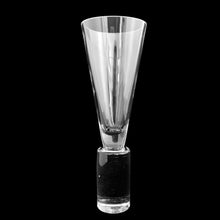 Load image into Gallery viewer, Set of four fabulous vintage Colonnade crystal champagne flutes. Crafted by Sasaki, Japan, 1995 - 2005. Add these showstopping modernist style glasses to your barware collection!

In excellent condition, no chips.

Measures 3 x 8 5/8 inches

Capacity 8 ounces
