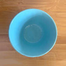 Load image into Gallery viewer, Vintage set of five ceramic nested mixing bowls with an exterior pattern of horizontal waves. Crafted by Robinson Ransbottom Pottery Co., USA, 1960s. A beautiful set to add to your kitchen&#39;s art pottery collection!

Measurements and Condition

No chips/cracks/repairs, wear commensurate with age, manufacturer&#39;s glaze pops and maker&#39;s marks.

Blue, 7 1/4 x 3 3/4 inches.
