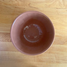 Load image into Gallery viewer, Vintage set of five ceramic nested mixing bowls with an exterior pattern of horizontal waves. Crafted by Robinson Ransbottom Pottery Co., USA, 1960s. A beautiful set to add to your kitchen&#39;s art pottery collection!

Measurements and Condition

No chips/cracks/repairs, wear commensurate with age, manufacturer&#39;s glaze pops and maker&#39;s marks.

Cinnamon, 6 1/4 x 3 inches
