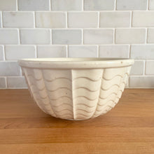Load image into Gallery viewer, Vintage set of five ceramic nested mixing bowls with an exterior pattern of horizontal waves. Crafted by Robinson Ransbottom Pottery Co., USA, 1960s. A beautiful set to add to your kitchen&#39;s art pottery collection!

Measurements and Condition

No chips/cracks/repairs, wear commensurate with age, manufacturer&#39;s glaze pops and maker&#39;s marks.

White, 8 1/4 x 4 1/2 inches.
