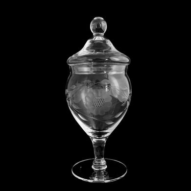 Vintage WJ Hughes cut Corn Flower lidded candy dish. Unidentified glass blank. Circa 1960s. A beautiful vessel to your favourite sweet treats!

In excellent condition, no chips.

Measures 3 1/4 x 9 inches
