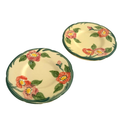 Pair of vintage hand painted Desert Rose ceramic butter pats, Crafted by Franciscan, USA, 1960s. Use as intended or as jewelry pin dishes.

In excellent condition, no chips, cracks or repairs.

Measures 3 1/4 inches