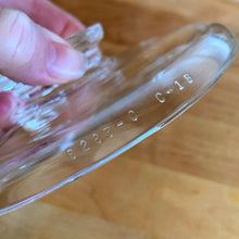 Load image into Gallery viewer, Vintage Flameware clear glass double boiler no. 6283-U1 1/2 QT with glass lid 6283-C C-18. Crafted by PYREX, USA, between 1936 - 1979. The absolute best way to melt chocolate, make creamy smooth hollandaise sauce or prepare custards!

In excellent condition, no chips. Maker&#39;s mark on each piece.

Measures 12 x 6 1/2 x 7 1/2 inches (incl. handle)
