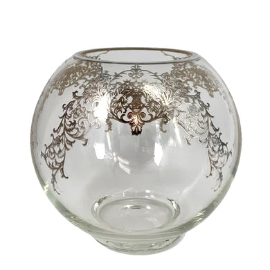 Vintage clear glass rose bowl decorated with floral silver overlay. Crafted by Silver City Glass, USA,  1940s. Use this lovely vase to create a beautiful floral arrangement for your home or wedding decor.

In excellent condition, no chips. Silver is intact and freshly polished.

Measures 4 1/2 x 4 1/2 inches