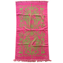 Load image into Gallery viewer, Vintage mod fuchsia and green floral reversible velvet cotton terrycloth bath towel with fringed edge. 1960s. A lovely addition to your bath collection.

In excellent condition, no stains/tears.

Measures 25 x 45 1/2 inches
