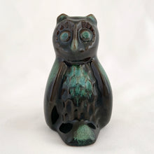 Load image into Gallery viewer, Sweet vintage green drip glazed redware pottery owl figurine. Crafted by Blue Mountain Pottery Canada, 1970s. A must-have for any Blue Mountain or owl collector. As the saying goes, good things come in small packages!

Excellent condition, no chips or cracks.

Measures 1 3/4 x 2 x 3 1/8 inches tall
