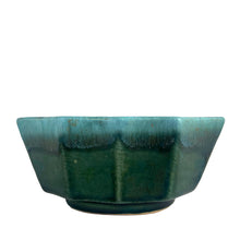 Load image into Gallery viewer, Vintage mid-century oval decagon green drip glaze pottery planter. Number 447. Crafted by Hull, USA, circa 1950s. Perfect for succulents or your favourite houseplant.

In excellent condition, free from chips/cracks/repairs.

Measures 6 7/8 x 4 1/4 x 2 5/8 inches

