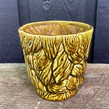 Load image into Gallery viewer, Vintage mid-century green round ceramic planter with bark textured pattern, G-5026. Crafted by Inarco, Japan, 1950s. A sweet planter or decor piece.

In excellent vintage condition, no chips/cracks/repairs. Marked on the bottom.

Measures 4 3/4 x 4 3/4 x 5 4/8 inches
