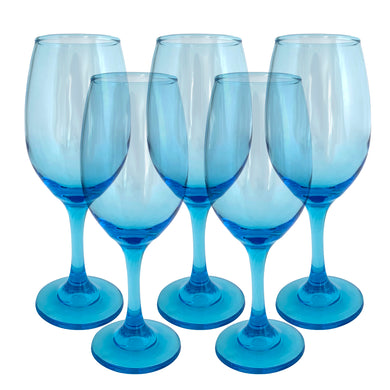 Vintage laser blue LRS60 water goblets or wine glasses. Crafted by Libbey Glass, USA, 1990s. The striking colour of these goblets will add vibrance to your barware collection!

In excellent condition, no chips.

Measures 2 3/8 x 8 inches

Capacity 14 ounces