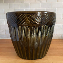 Load image into Gallery viewer, Vintage glossy moss green brown drip glaze ceramic jardiniere planter featuring ribbed body with chevron band at the rim. Crafted by Robinson Ransbottom Pottery Co., USA, 1960s. A beautiful piece to add to your art pottery collection!

In excellent condition, no chips/cracks/repairs. Maker&#39;s marks.

Measures 10 1/4 x 8 7/8 inches
