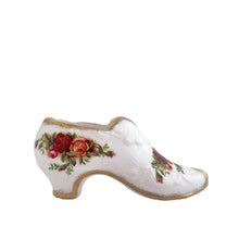Load image into Gallery viewer, Vintage Old Country Roses bone china shoe features deep pink and yellow roses with gold gilt details. Crafted by Royal Albert, England, 1941 to 1998. A lovely addition to your china collection!

In excellent condition, no chips/cracks/repairs.

Measures 4 1/2 x 1 1/2 x 2 inches
