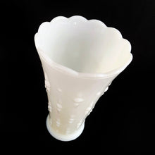 Load image into Gallery viewer, This vintage &quot;Pearls&quot; milk glass flower vase is a classic piece. Crafted Anchor Hocking, USA, circa 1960s. It boasts a timeless and chic design that adds a touch of elegance to any space.  In excellent condition, free from chips or cracks.  Measures 4 x 7 1/8 inches
