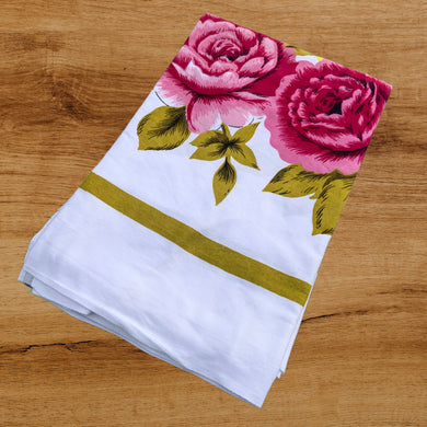 Give your table a touch of nostalgia with this vintage mid-century 1950s white cotton tablecloth featuring beautiful deep pink cabbage roses, a central chartreuse and white diamond pattern and bordered with an olive band. Perfect for adding a hint of vintage whimsy to your table. This unusual colourway will definitely wow your guests!  In excellent vintage condition, free from stains/tears, minor fraying of hem at one end.  Measures 64 x 52 1/2 inches   