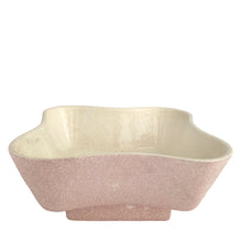 Load image into Gallery viewer, Front angled view of vintage pink splatter ceramic planter with wavy rim and glossy cream interior, McMaster Pottery Canada 1940s

