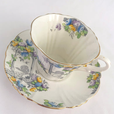Vintage art deco white bone china teacup and saucer is absolutely gorgeous! Produced by Royal Albert, England, circa 1927 - 1935. Decorated in the 