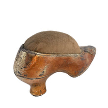 Load image into Gallery viewer, Vintage silver plated Empire State Building pin cushion shoe, having a superb design with an molded Empire State Building panel. A wonderful example of an early 20th century, (1930s), decorative and collectable souvenir.

The shoe is in good general condition, with age-related tarnishing of the silver plating and discolouration to the fabric of the pin cushion. Bottom marked JB 1671.

Measures 5 1/2 x 1 1/2 x 2 1/2 inches
