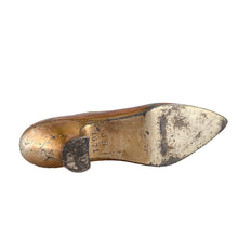Load image into Gallery viewer, Jacks Daughter of All Trades Vintage Antique Retro Mid-Century Modern Modernist Kitsch Store Shop Reseller Etsy Shopify Toronto Canada Free Porch Pick Up Local Delivery Worldwide Shipping Judy Weinberg Unique Sustainable Gift Seamstress Dressmaker  Sewing Decor Collectible Collector Mom Mothers Day Farmhouse Cottagecore Cottage Grannycore silver plated Empire State Building pin cushion shoe early 20th century 1930s decorative collectable souvenir
 marked JB 1671
