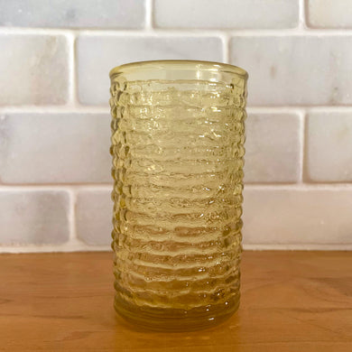 Enjoy freshly made beverages with this vintage 