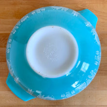 Load image into Gallery viewer, Vintage turquoise Butterprint 444 Cinderella mixing bowl. Crafted by PYREX, USA, 1957 - 1968. A true kitchen classic!

In very good vintage condition, scratches to the exterior, but otherwise no chips and shiny. Doesn&#39;t appear to have been used as there are no utensil marks on the interior.

Measures 13 x 4 1/2 inches

Capacity 4 quarts
