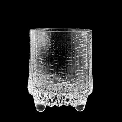 Vintage Ultima Thule clear cordial or shot glass with its distinctive melting ice and snow design. Crafted by Iittala, Finland, 1970s. A great addition to your barware collection!

In excellent condition, no chips.

Measures 1 3/16 x 2 1/4 inches

Capacity 1 1/2 ounces