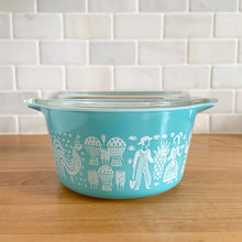 Load image into Gallery viewer, Vintage Turquoise PYREX Butterprint Casserole Dish with Lid | 1 Qt, Model 473, 1950/60s USA
